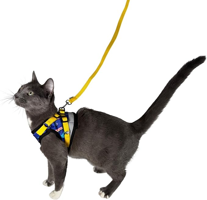 Travel Cat Harness and Leash Set - Adjustable Fit Harness and Reflective Strap - Comfort Walking Vest for Kitten for Outdoor Walking, Hiking (Medium, 90s Cat)