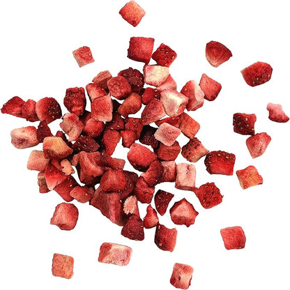 Oxbow Simple Rewards Small Pet Treats, Freeze Dried Fruit, Guinea Pig & Bunny Treats, Healthy Pet Fruit Snack for Rabbit & Guinea Pig, Freeze Dried Strawberries, 0.5 oz Bag
