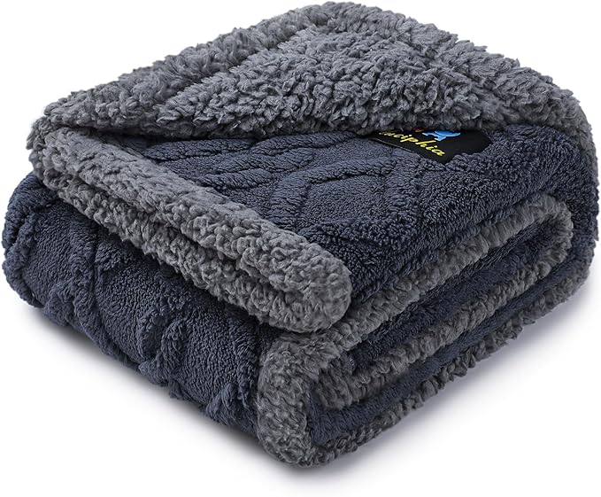 Waterproof Pet Blanket, Liquid Pee Proof Dog Blankets for Sofa Bed Couch, Reversible Sherpa Fleece Furniture Protector Cover for Small Medium Large Dogs Cats,Dark Grey Small（40" x 28"）
